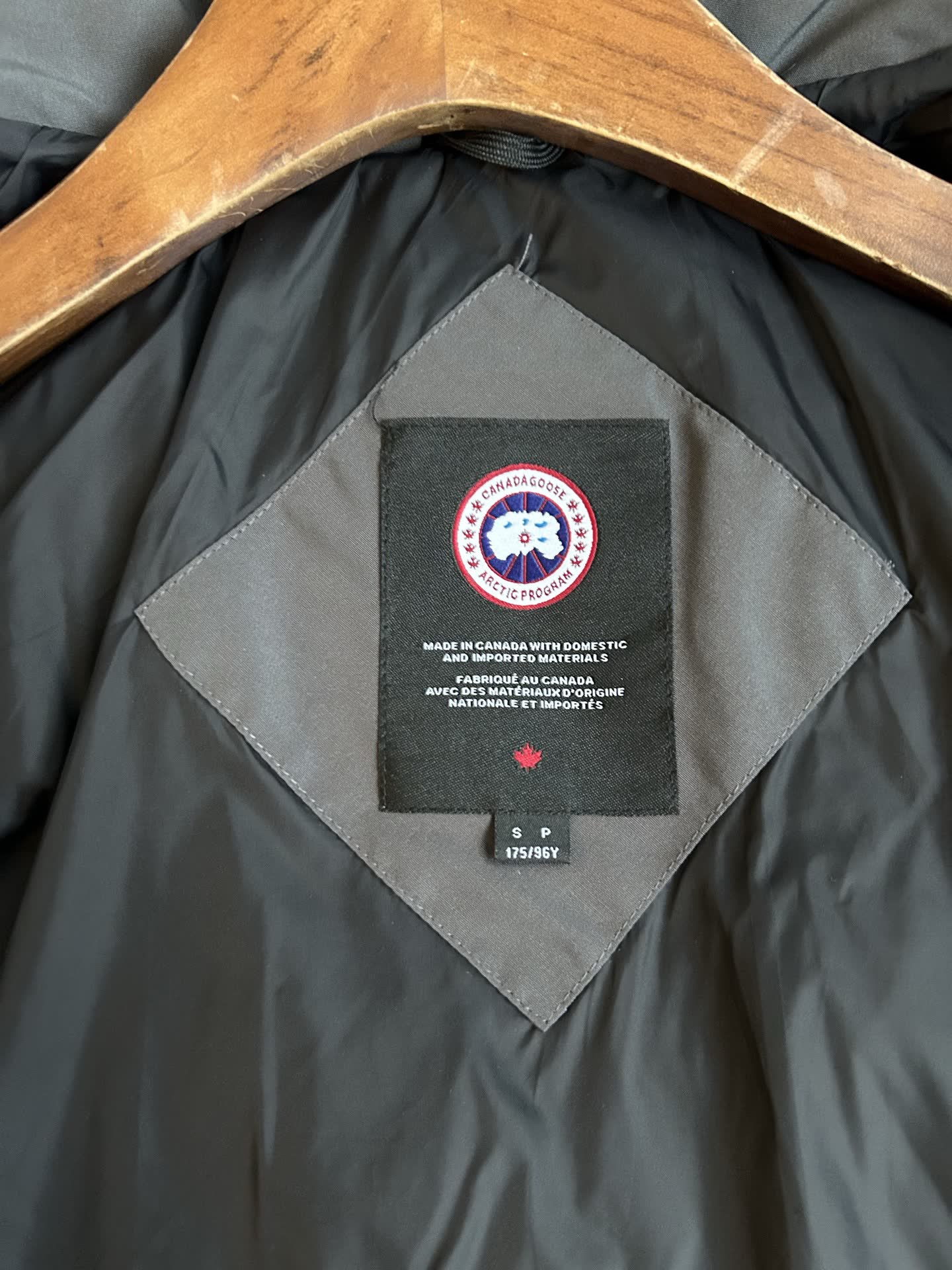 Canada Goose Bayview Parka-3833M Canada Goose Bayview Parka-3833M